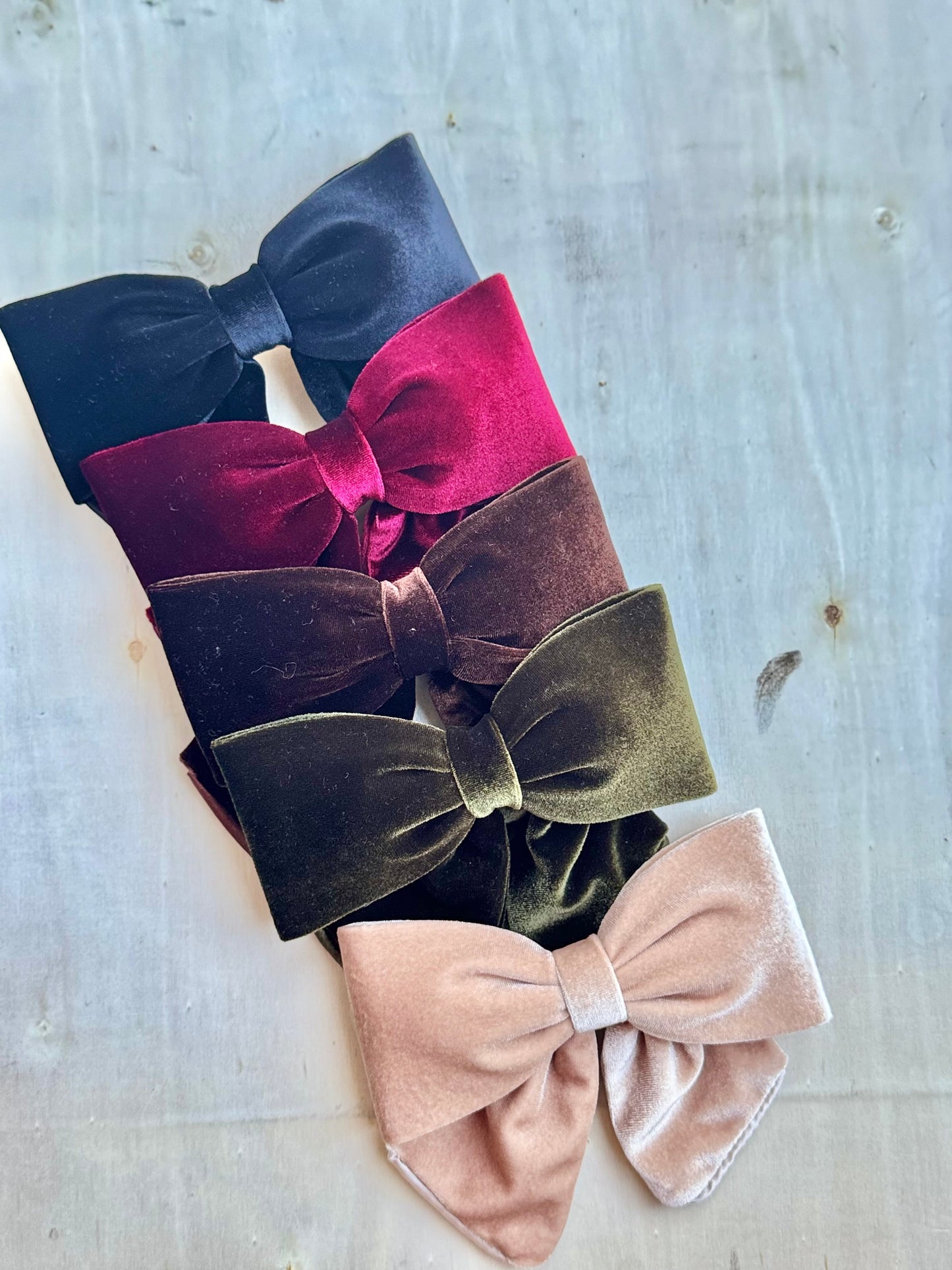 Beige Velvet Hair Bow Clip – Elegant & Timeless Accessory
