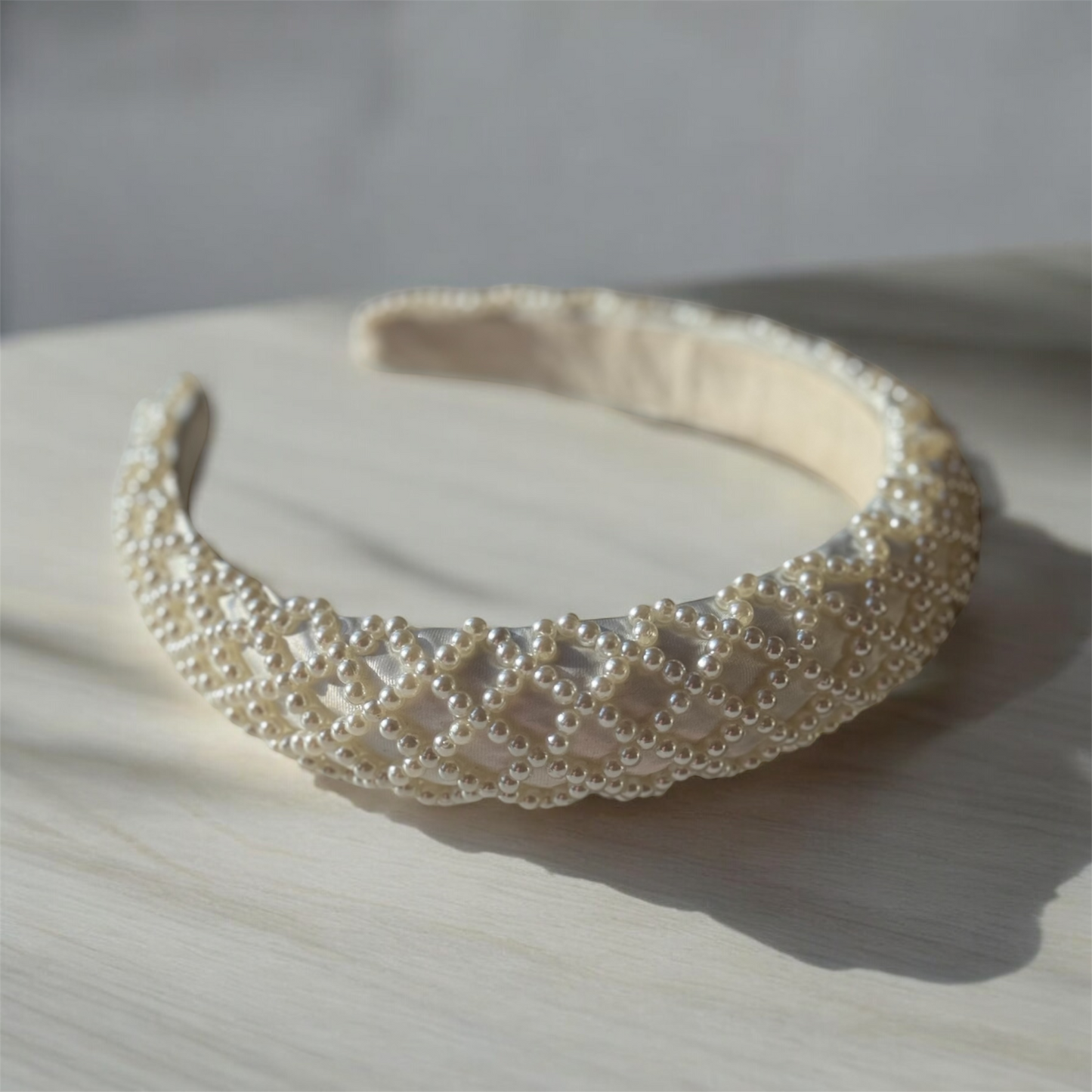 Pearl Radiance Headband – White Pearl Hair Accessory for Special Occasions