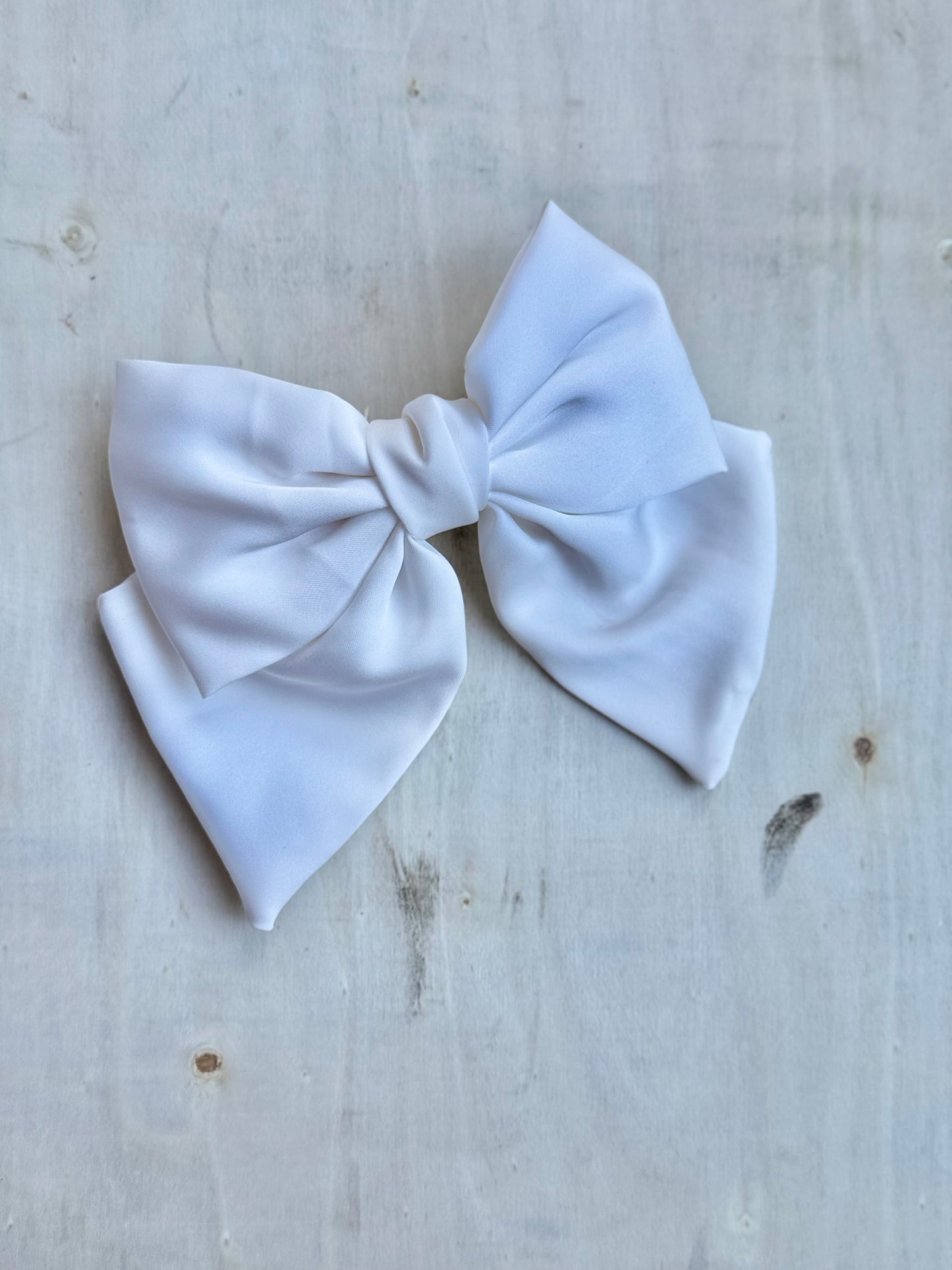 White Bow Hair Clip – Elegant & Chic Hair Accessory