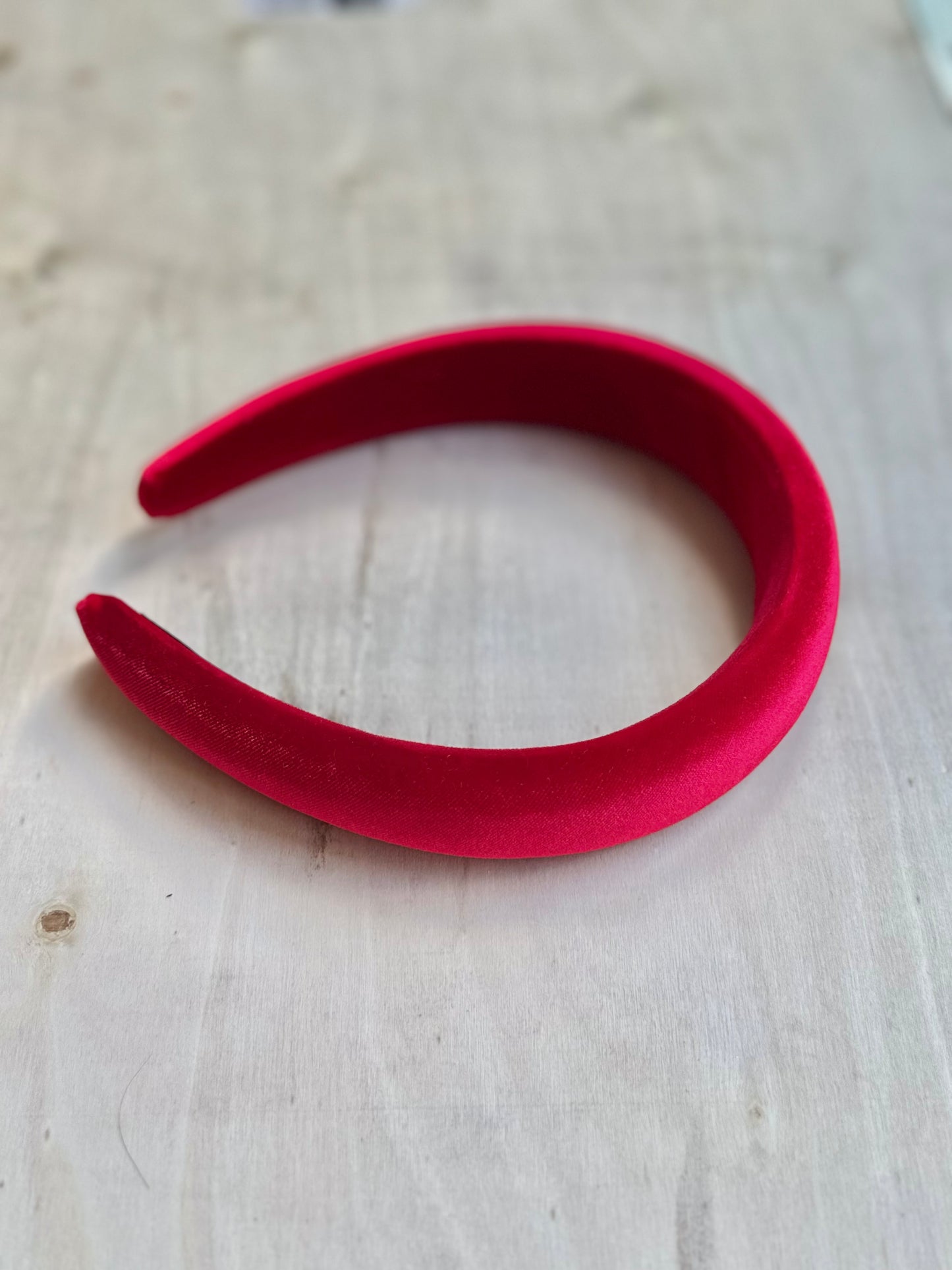 Luxury Red Velvet Headband – Chic & Comfortable Hair Accessory