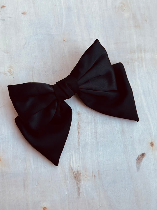 Black Bow Hair Clip – Elegant & Chic Hair Accessory