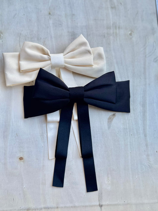 Timeless Chic Handcrafted Bow Clip – Classic Black Hair Accessory