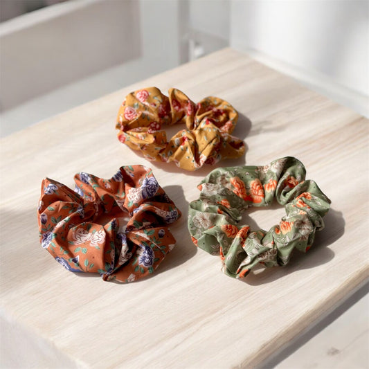 Floral Meadow 3-Pack Hair Scrunchies – Delicate Flower Detail