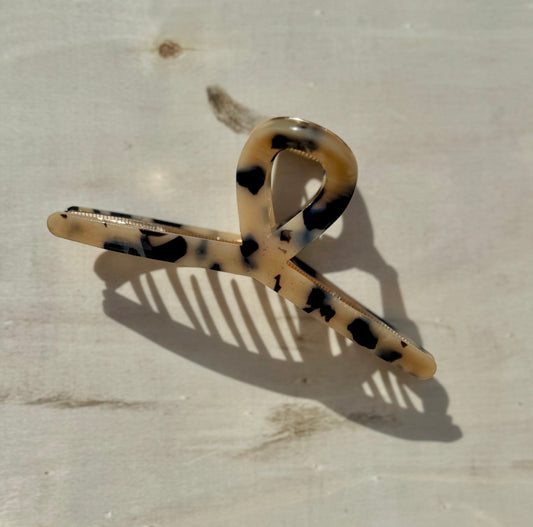 Large Mermaid Metal Claw Clip: Elegant & Vibrant Hair Accessory